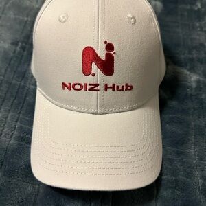 Noiz hub White Cap with Red Logo